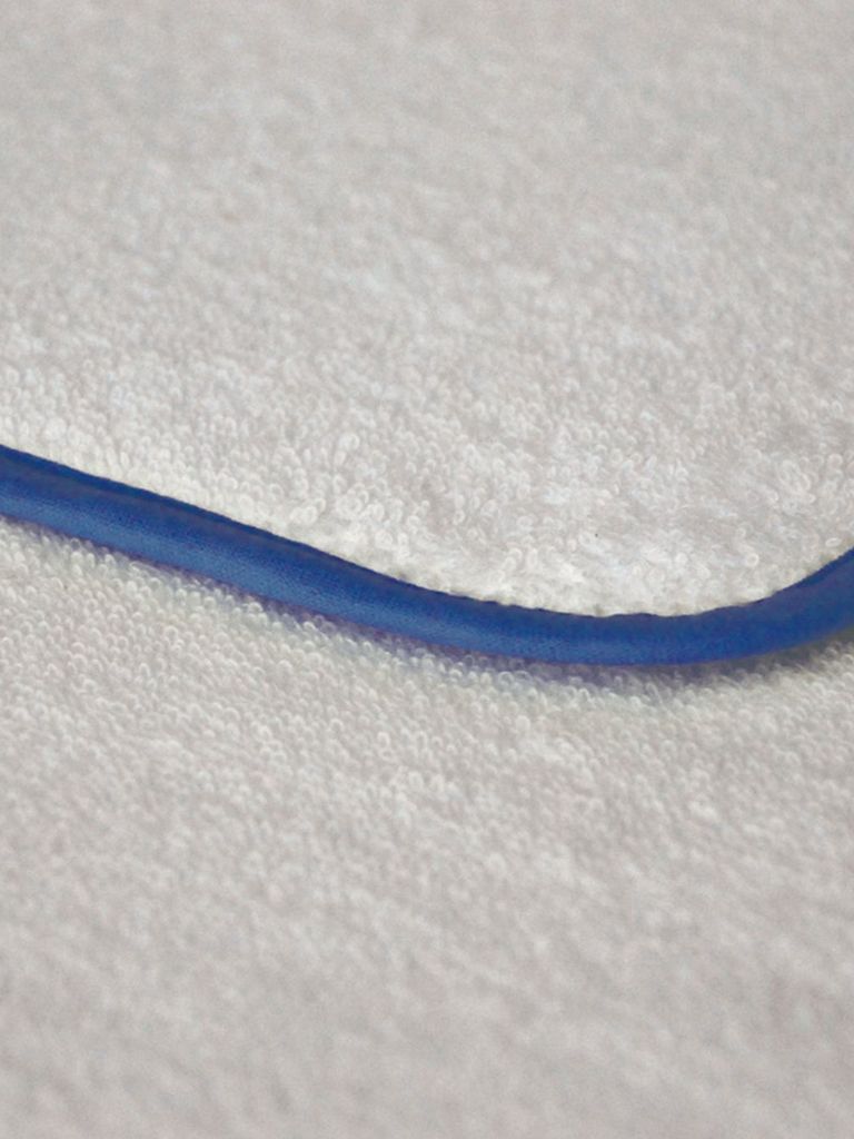 white-royal blu
